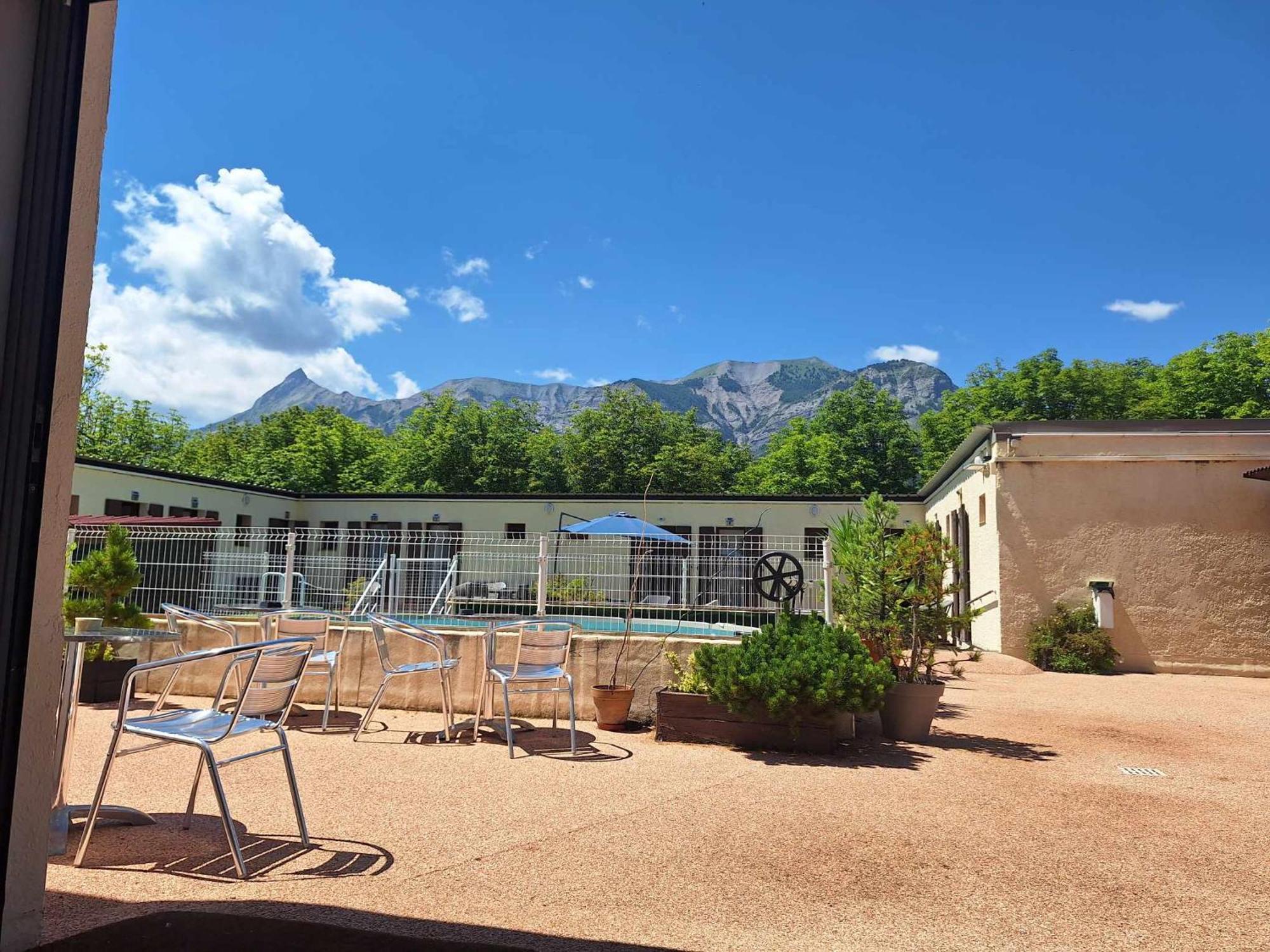Hotel Le Connetable Saint-Bonnet-en-Champsaur Dış mekan fotoğraf