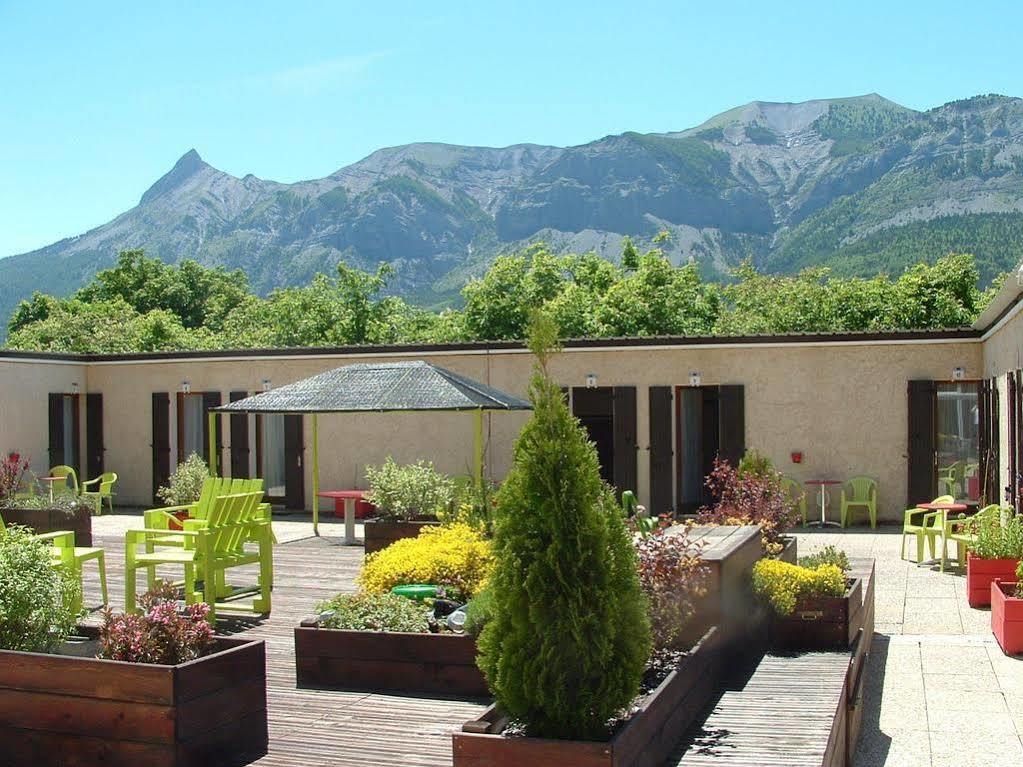Hotel Le Connetable Saint-Bonnet-en-Champsaur Dış mekan fotoğraf